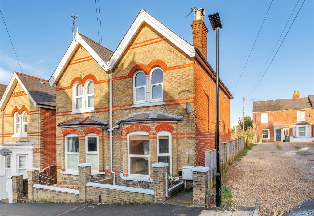 Main image of property: Cowes, Isle of Wight