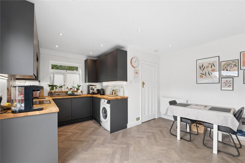 House in Twickenham - View 5