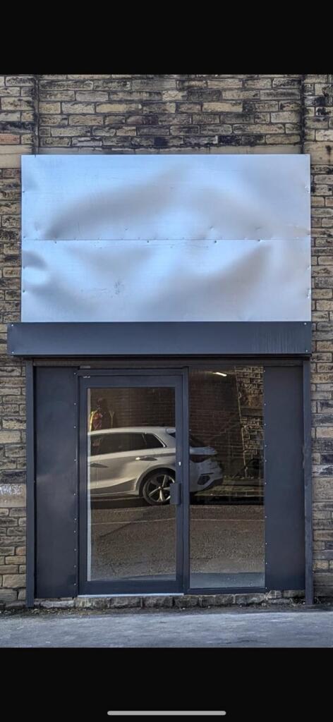 Studio house on Vacant Shop Unit For Sale, £50,000