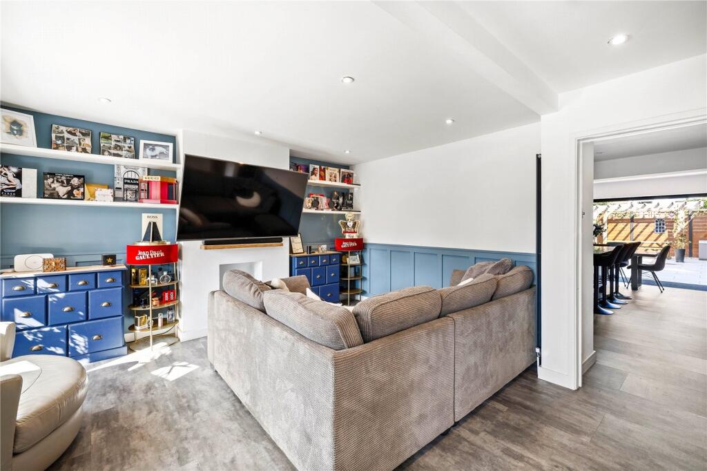House in Redhill - View 5