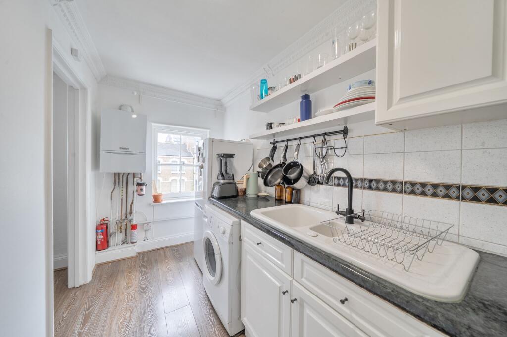 Apartment in London, Miranda Estate, Archway - View 5