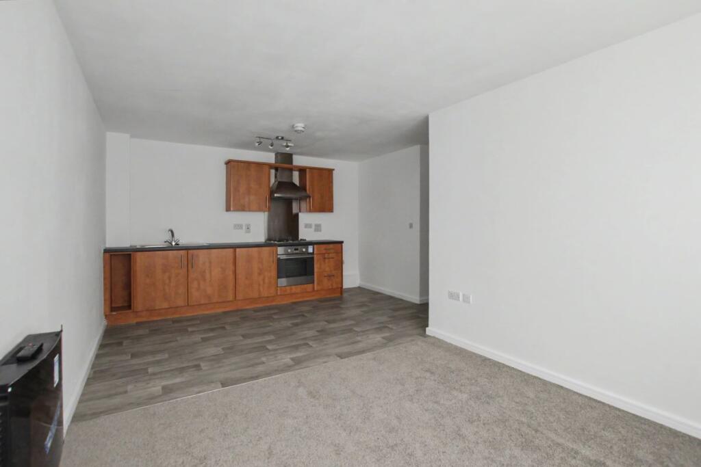 Apartment in Stoke-on-Trent - View 3