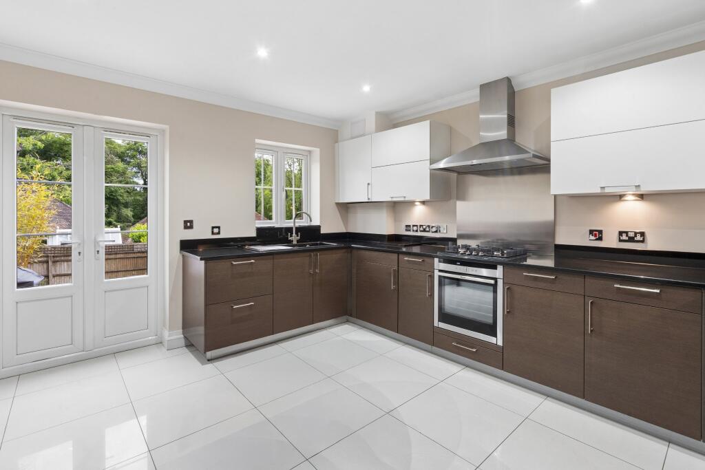 House in Hemel Hempstead, Amersham Common, Amersham - View 3
