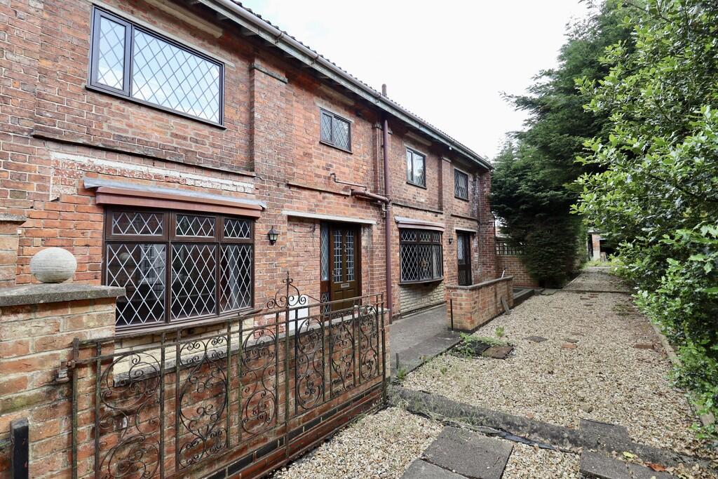 3-bed terraced on Kilnwell Road, Market Rasen, £160,000