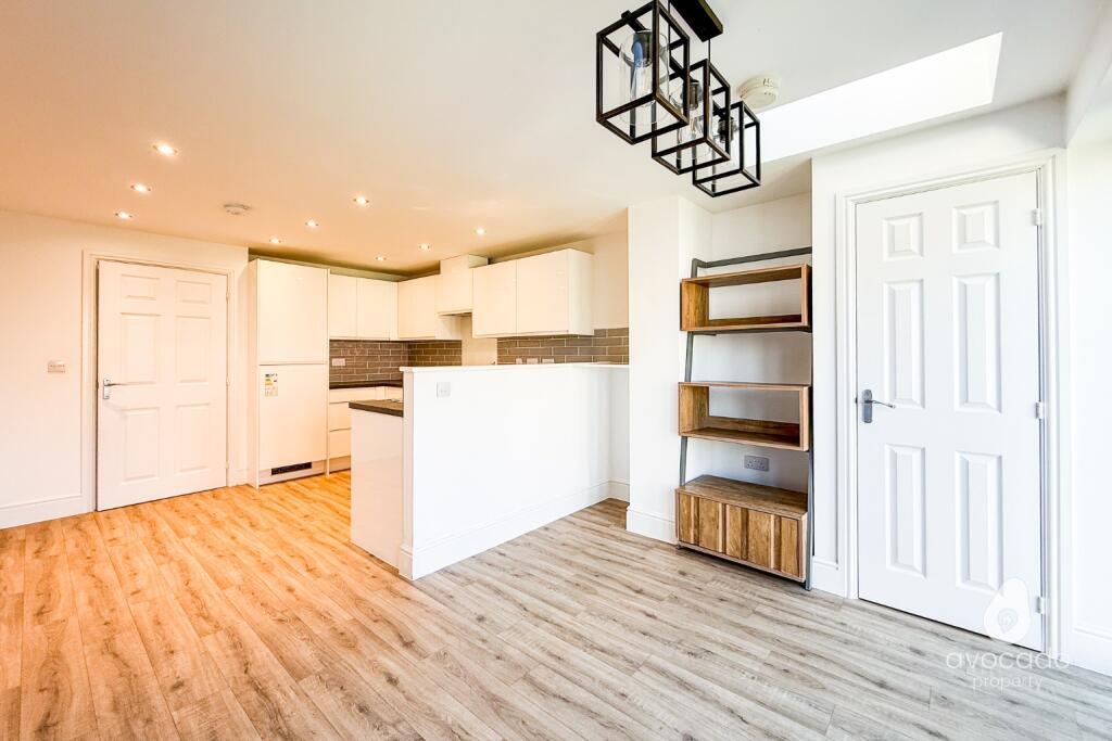 Garrett Drive, Shinfield, RG2 - View 4
