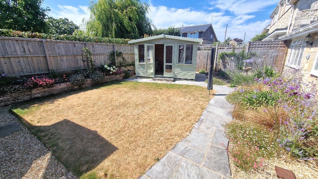 Howgate Road, Bembridge, Isle of Wight, PO35 5TF photo 4