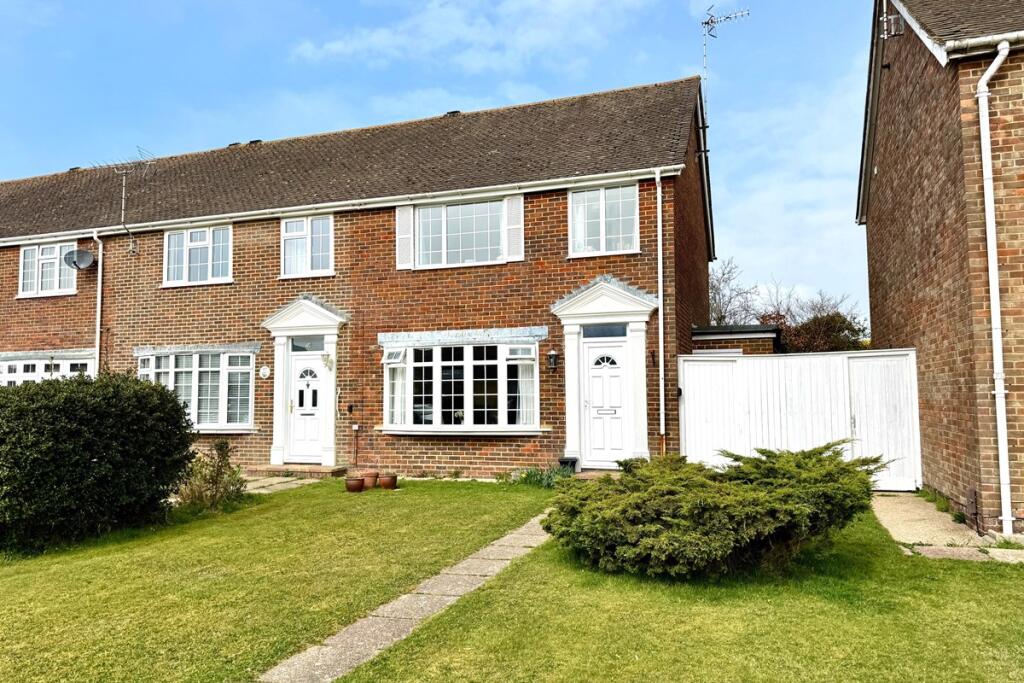 Main image of property: Singleton Crescent , Goring By Sea, Worthing, West Sussex, BN12 5DJ