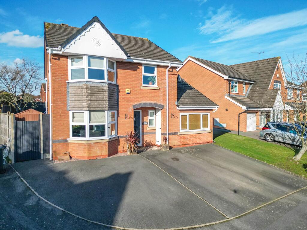 Main image of property: Kiln Close, Nuneaton, CV10