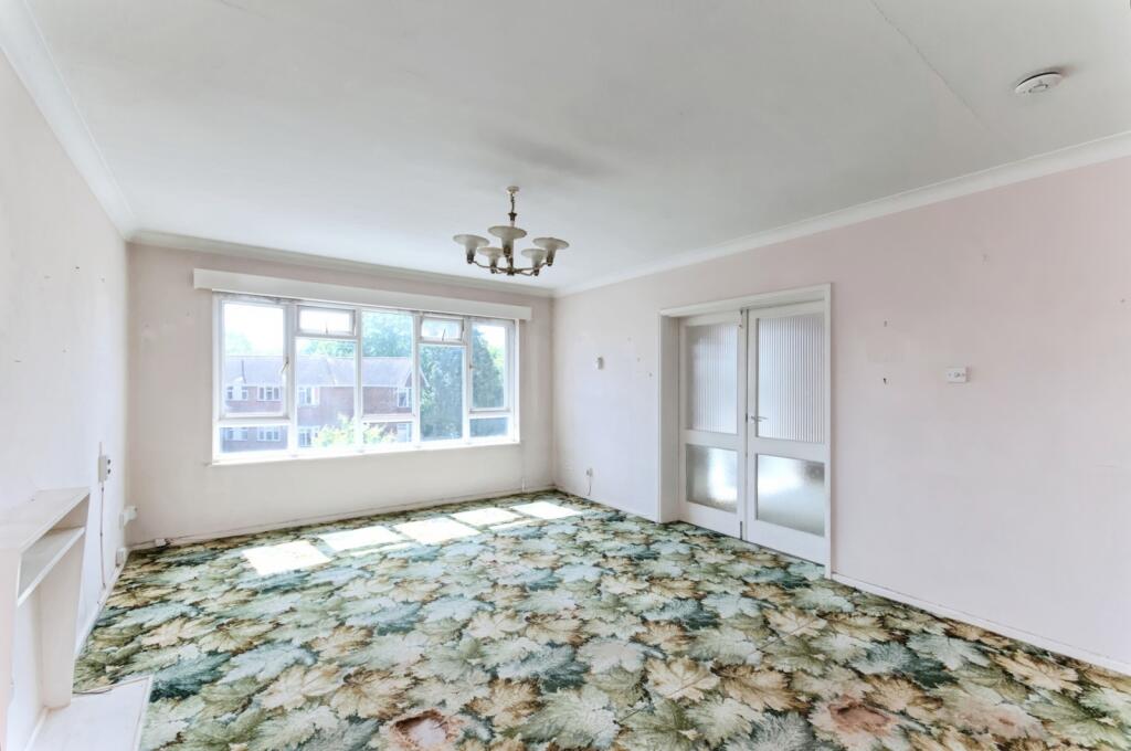 Apartment in Eastbourne, East Sussex - View 3