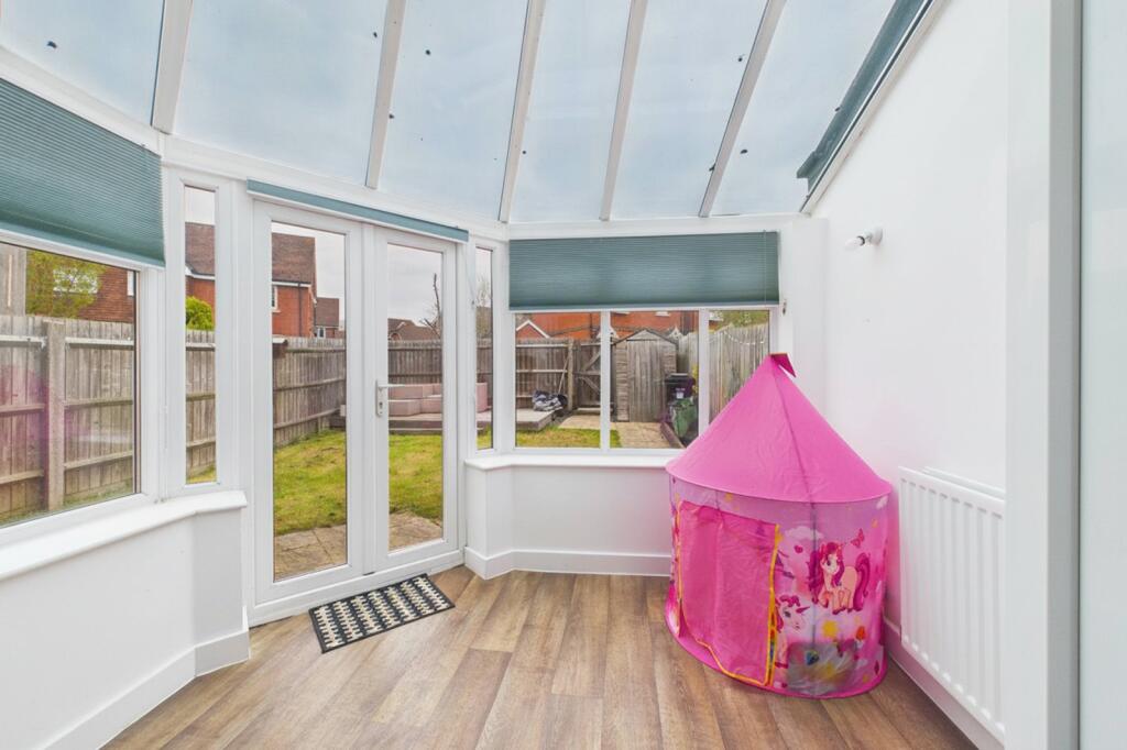 House in Wokingham - More