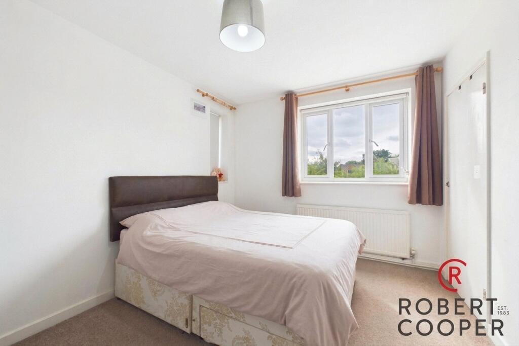 Apartment in London, Northwood - View 4