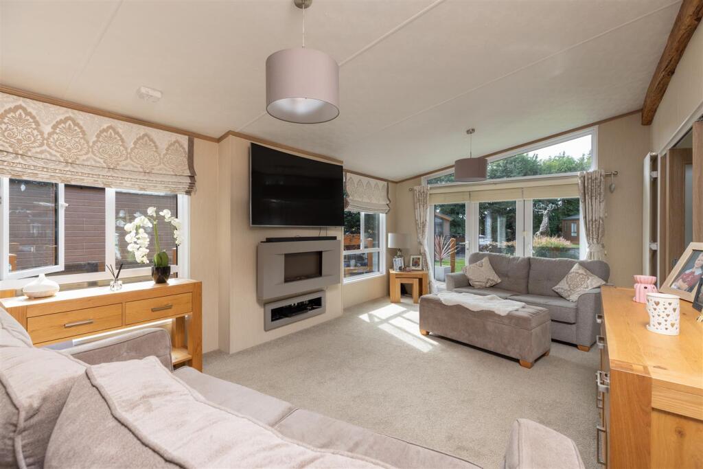 House in Perth - View 5