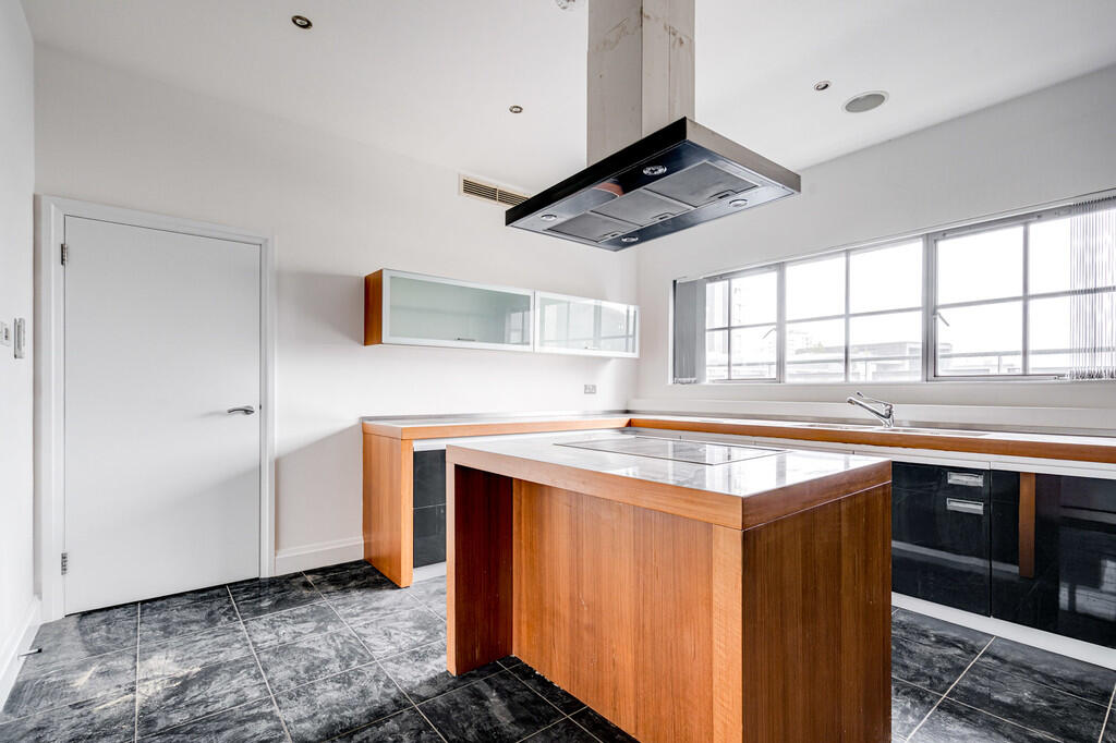 3 bedroom penthouse for rent