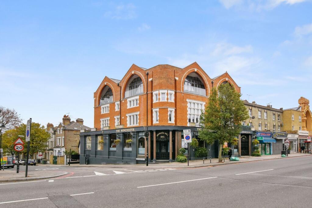 Main image of property: 206 Archway Road, London, N6