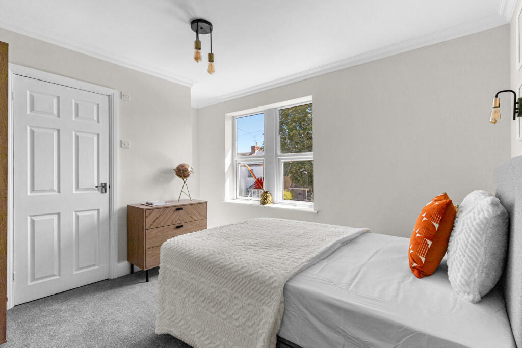 House in Swindon - View 4