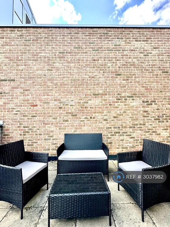 Apartment in London - View 3