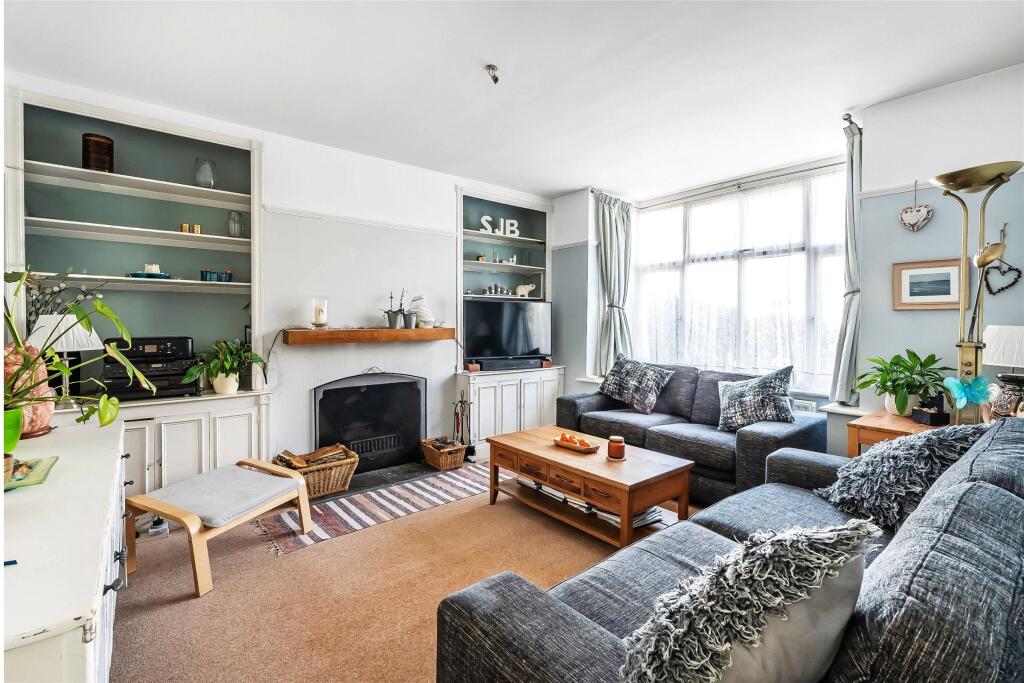 Copthorne Road, Leatherhead, Surrey, KT22 photo 3