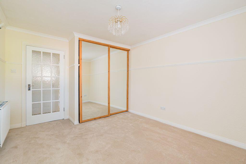 4/1 Dumbryden Gardens, Edinburgh, EH14 2NG photo 4