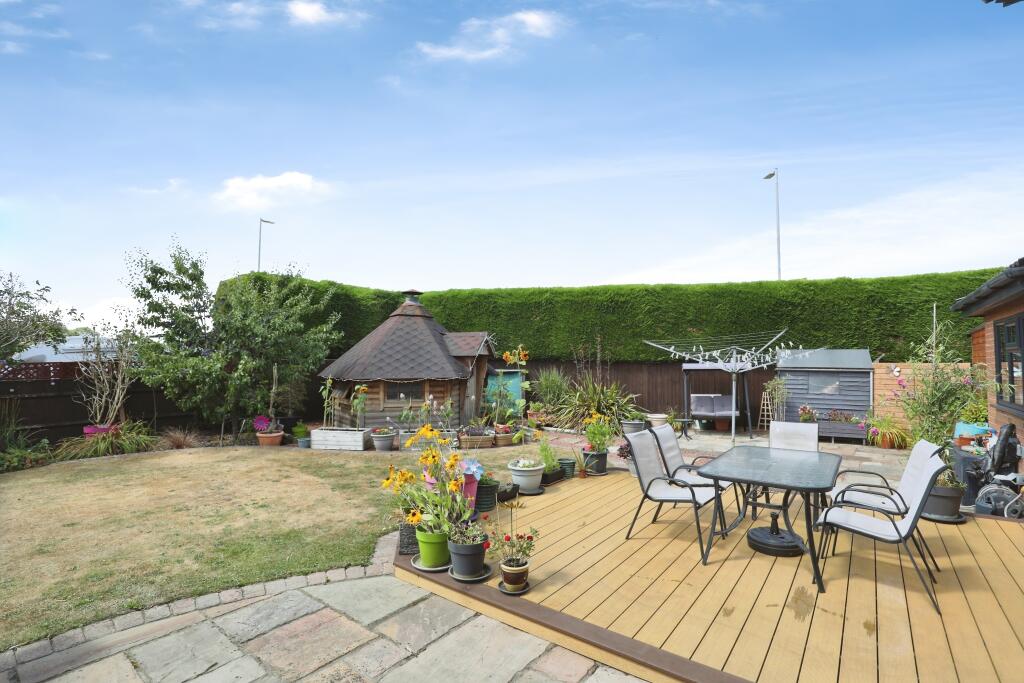 House in Stoke-on-Trent - View 4