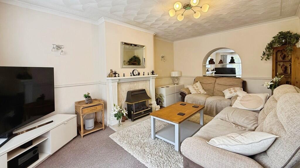 House in Westbury, Leighton Park - View 3