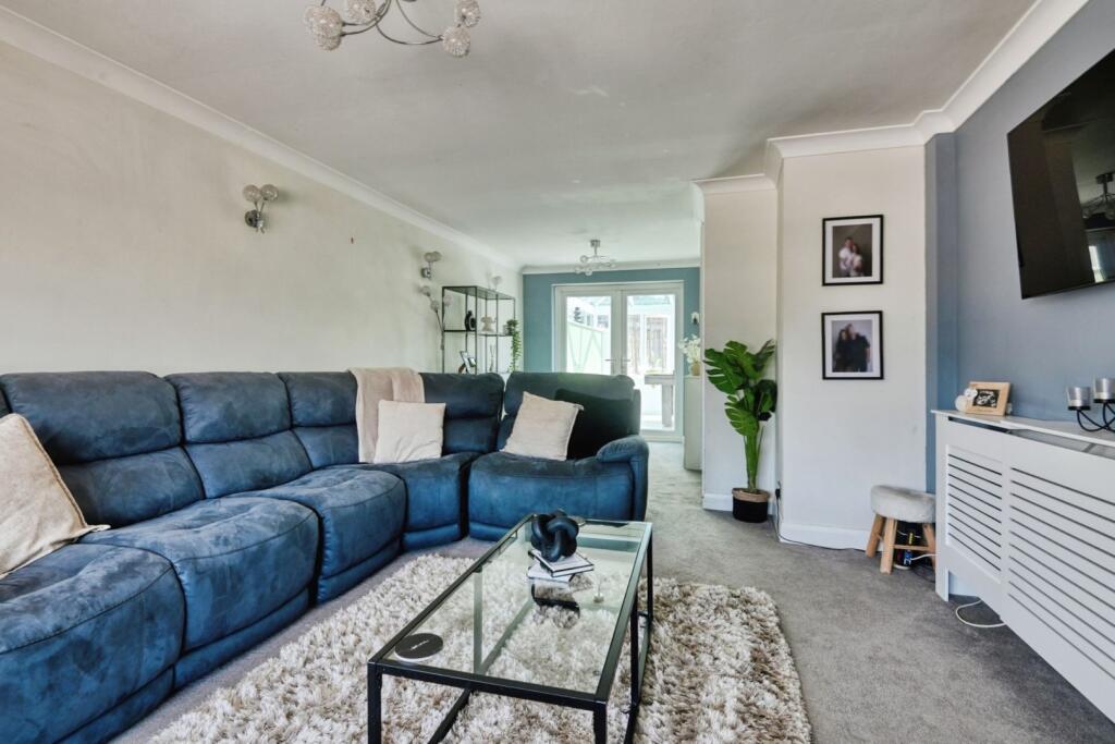 House in Tamworth, Staffordshire - More