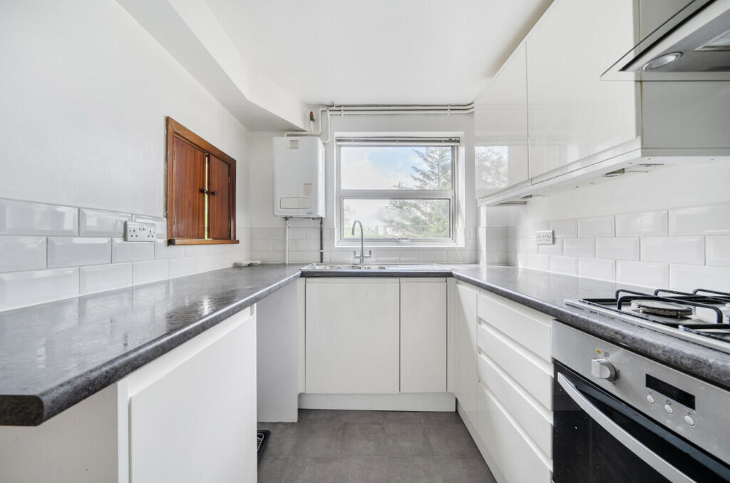 Apartment in London - View 5