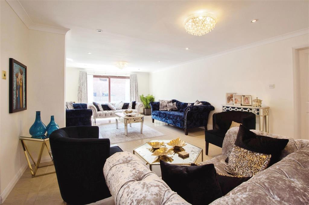 House in Nottingham - View 4