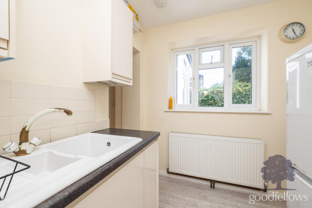 Apartment in Sutton - More