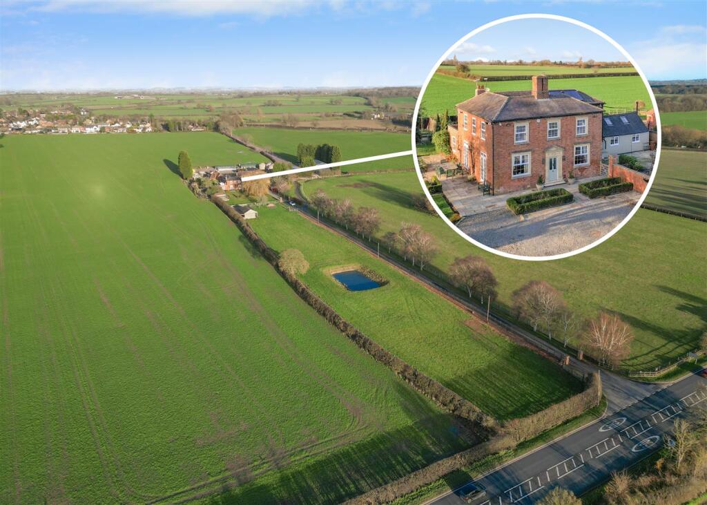 Main image of property: Watling Street, Nuneaton