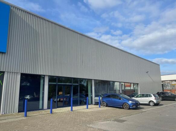 PHOTO 2  160 Southampton Road Fareham.jpg