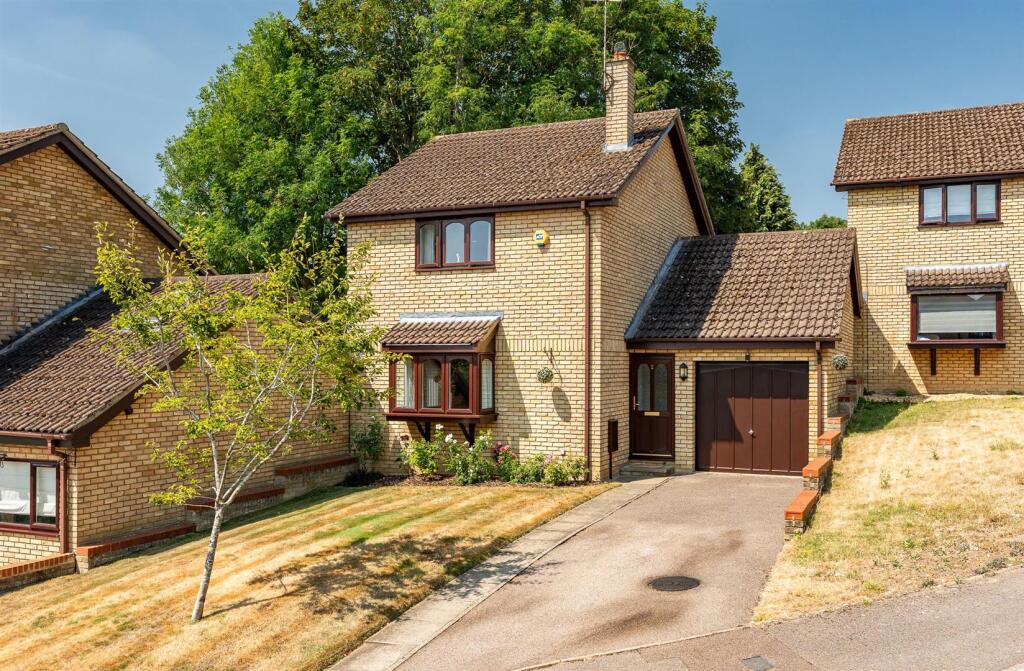 Main image of property: Foxglove Way, Welwyn