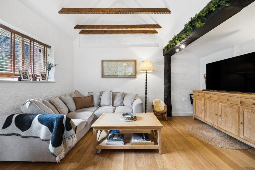 House in Waverley, Haslemere - View 5