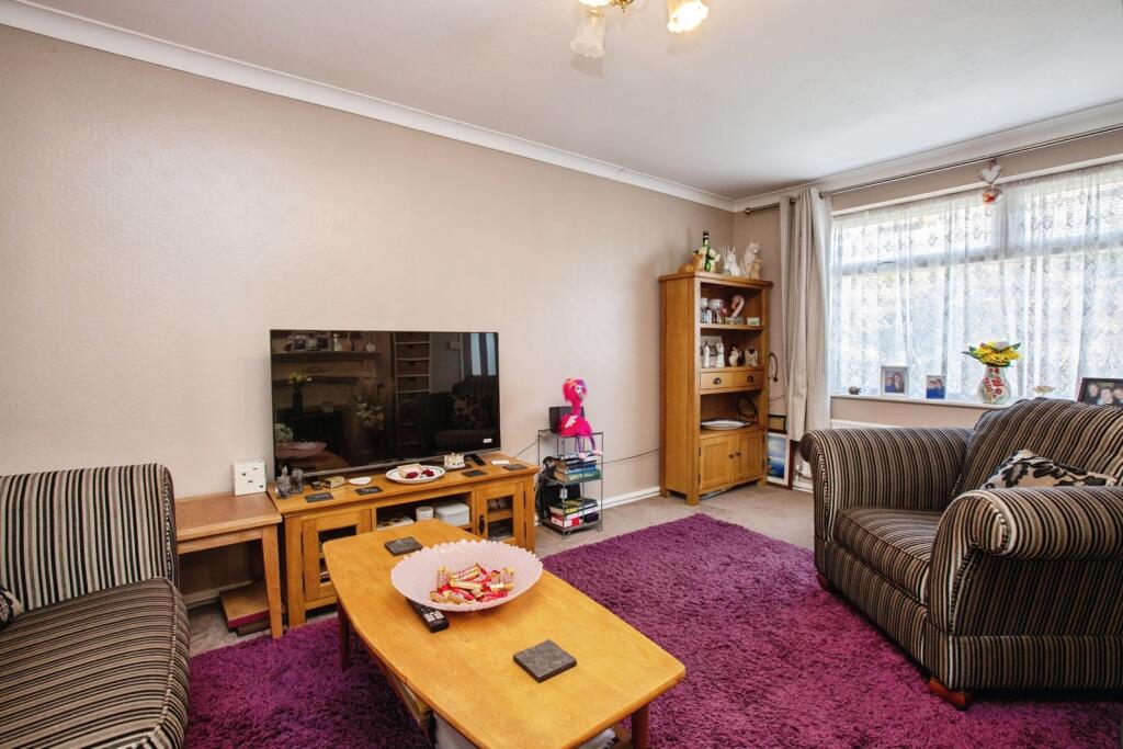 House in Bolsover, Blackwell - More
