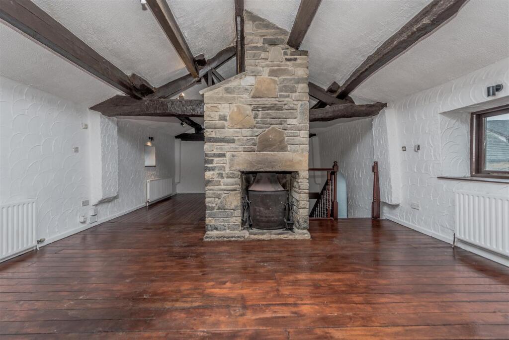 House in Bradford, West Yorkshire - View 5