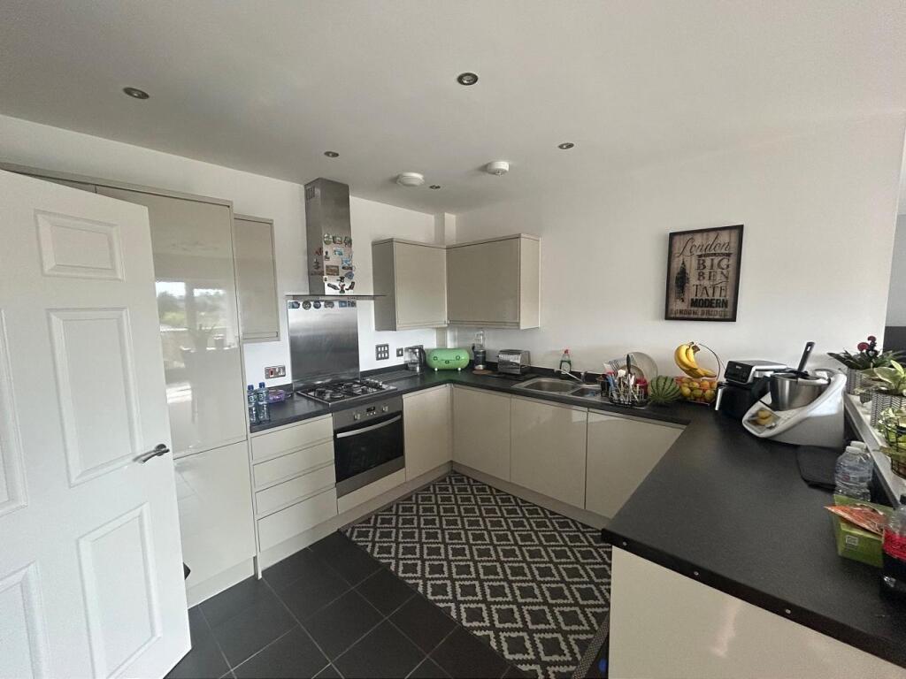 Apartment in Maidstone, Tovil - View 4