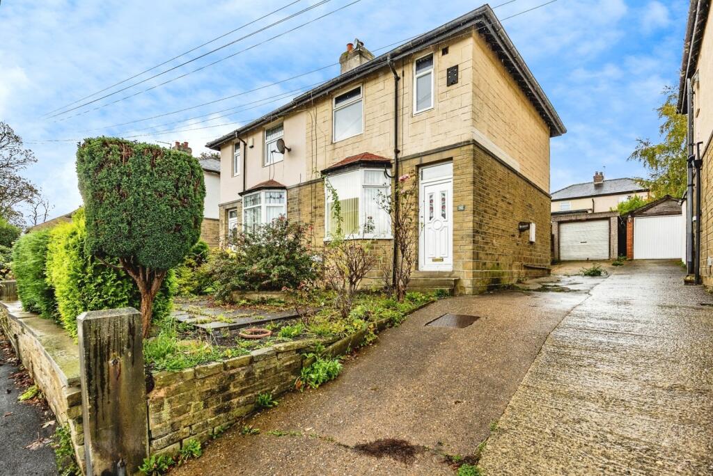 Main image of property: Botham Hall Road, Longwood, Huddersfield, West Yorkshire, HD3