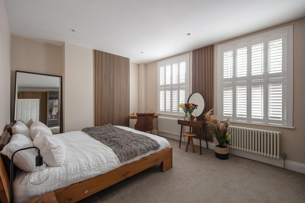 Apartment in London - View 2