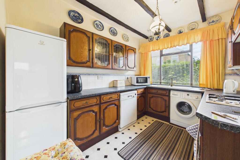 Seagrave Road, Sheffield, South Yorkshire, S12 - View 6