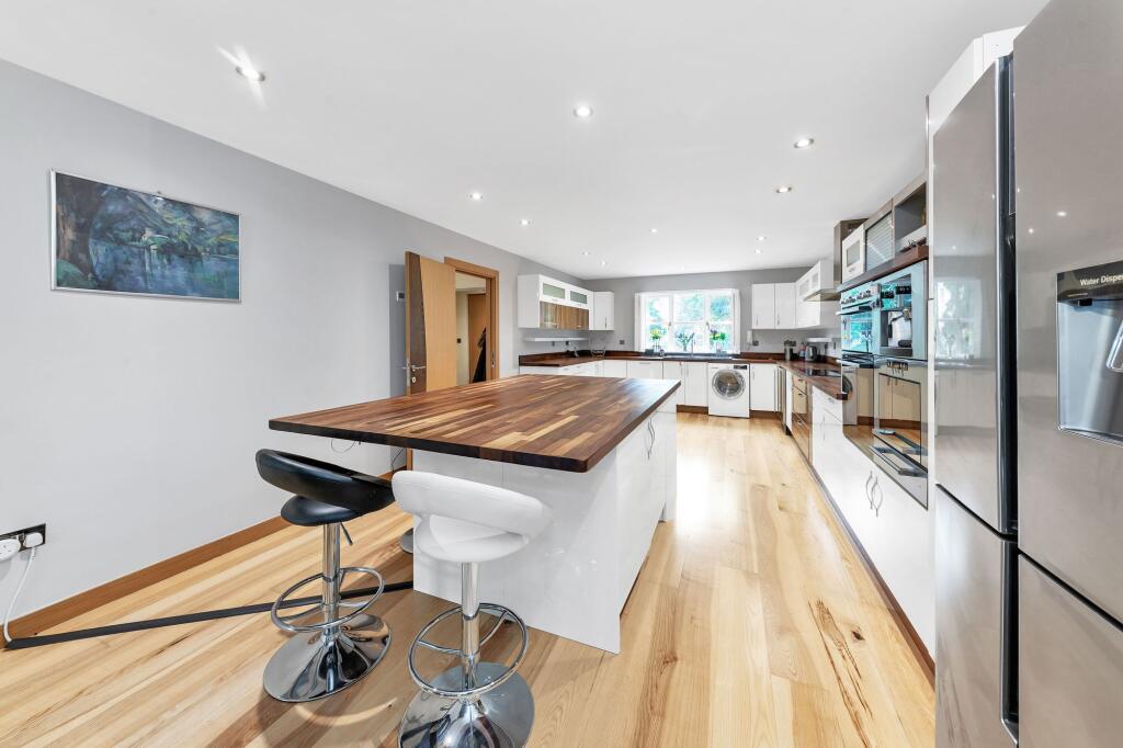 House in Royston - View 5