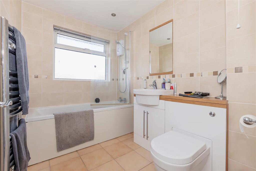 Kipling Avenue, Worthing photo 5