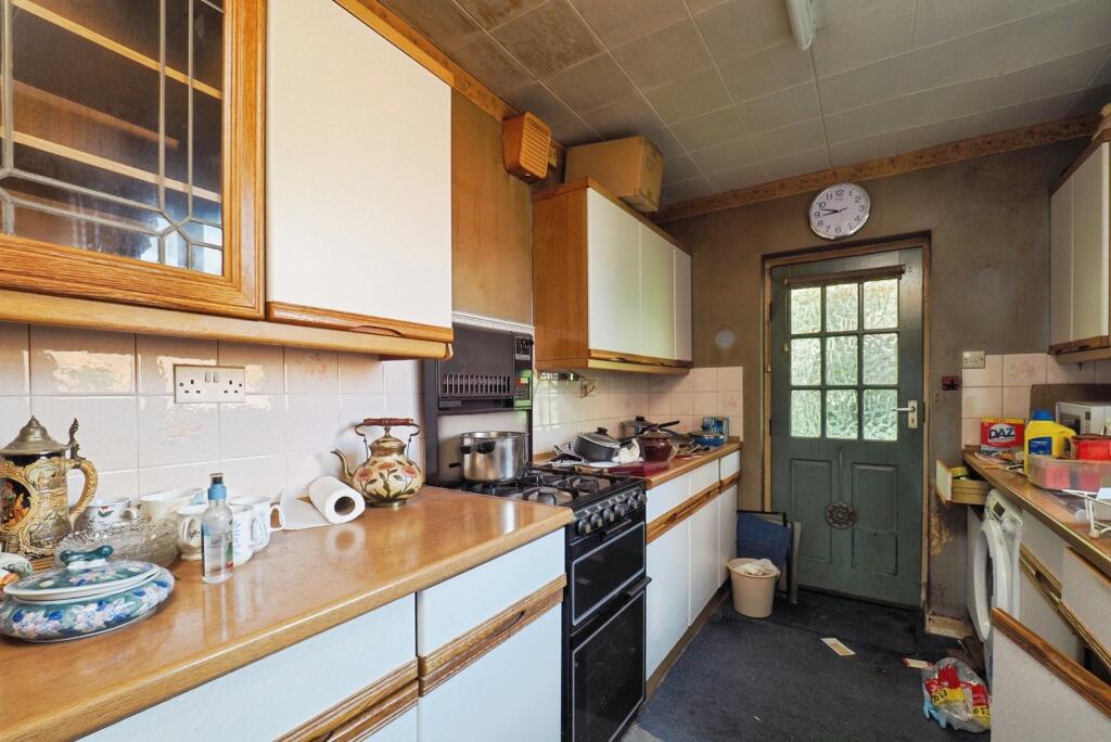 House in Nottingham, Nottinghamshire - More