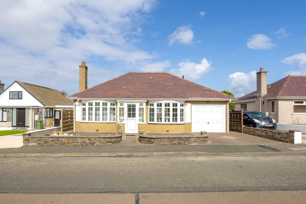 Main image of property: 13, The Fairway, Onchan