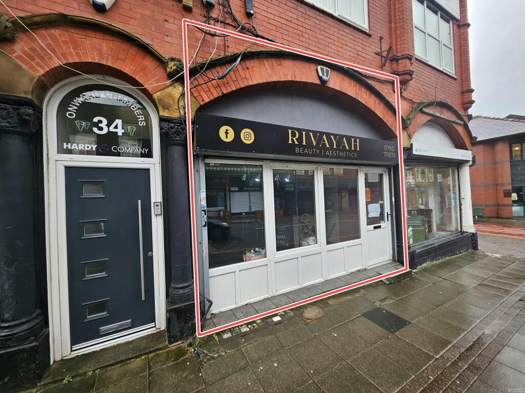 32 Market Street - shop front.jpeg