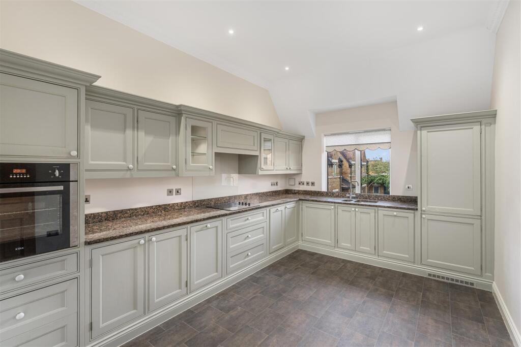 House in Cherwell, Bloxham - View 3