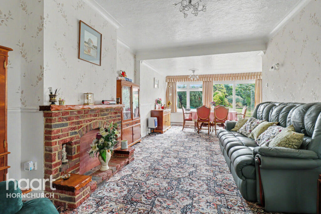 House in Romford - View 3