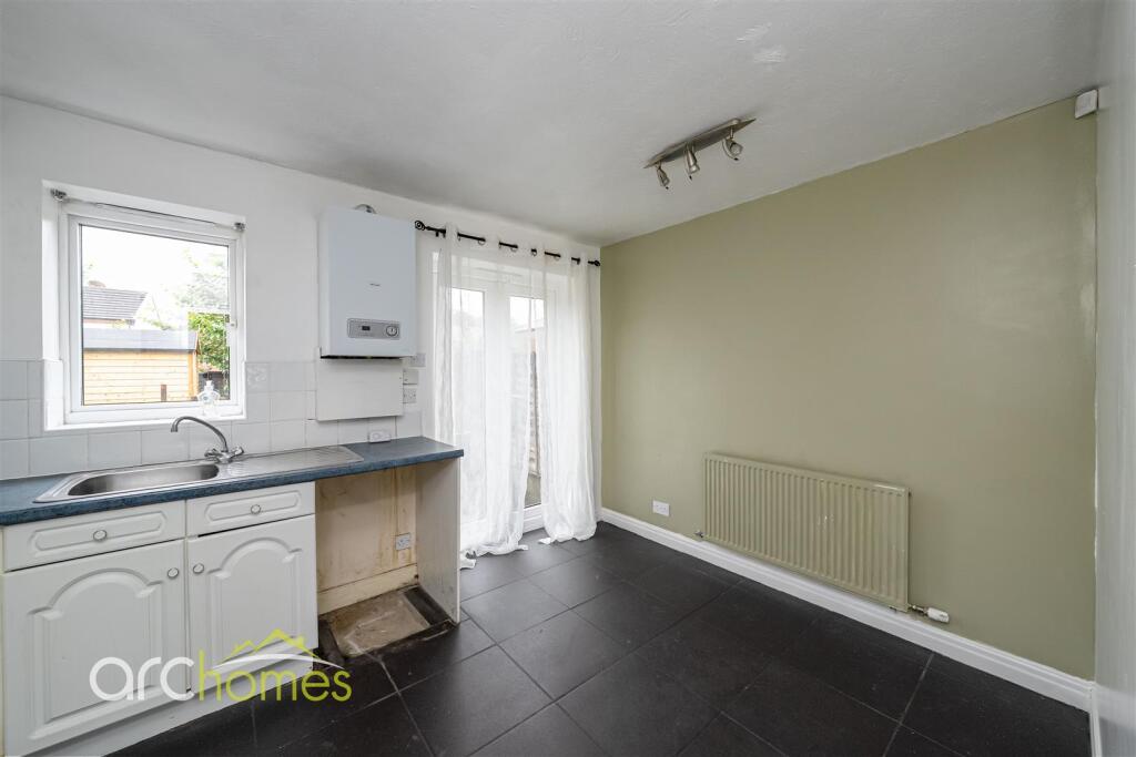 House in Wigan, Greater Manchester - More
