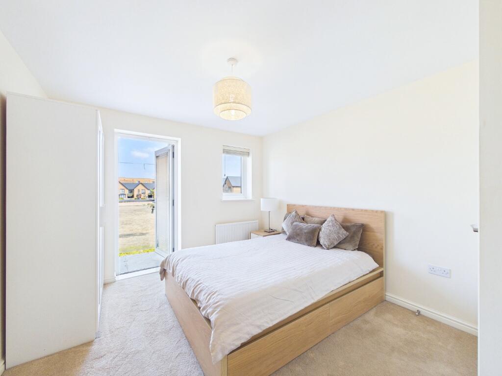 Apartment in Romford - View 2