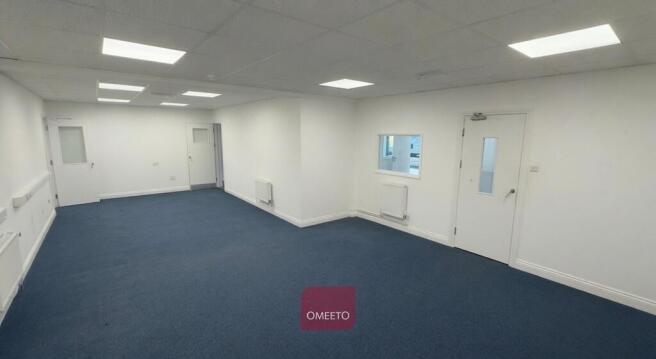 Office with warehouse to let