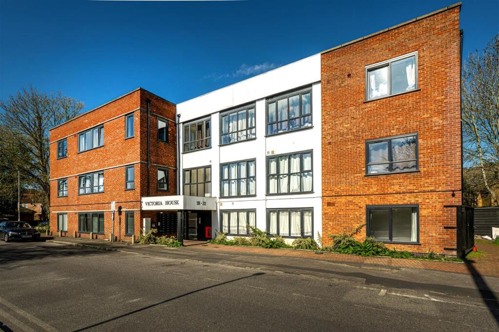 Main image of property: 28-32 Desborough Street, High Wycombe