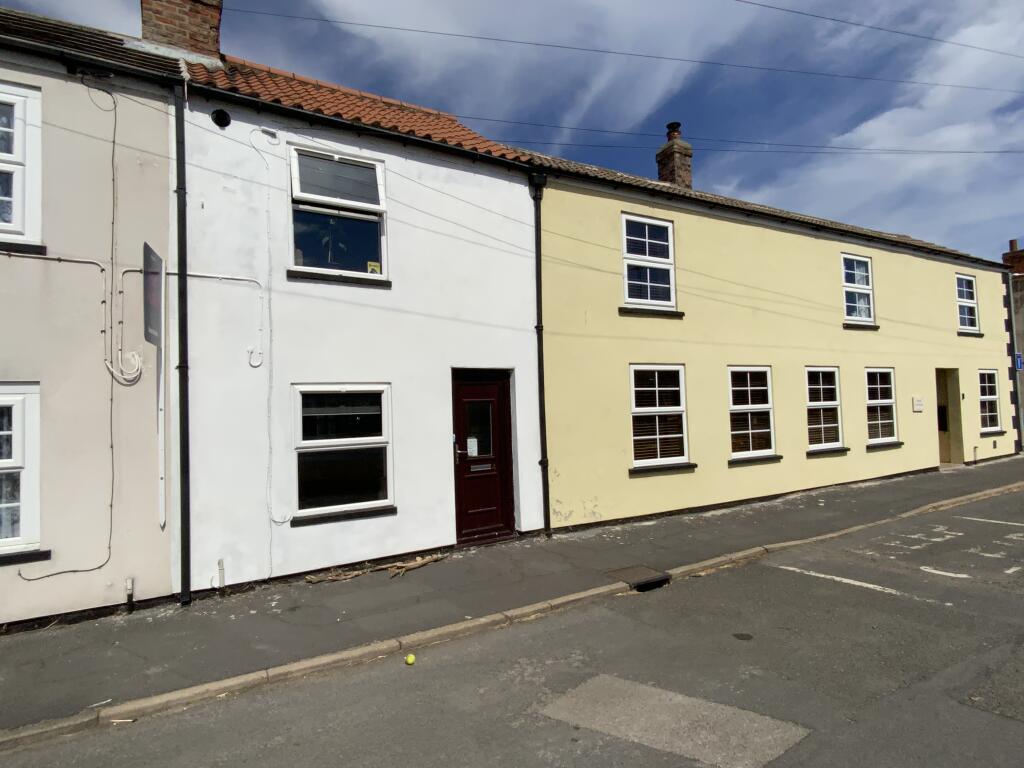 2-bed terraced on Westgate, Patrington, Hull, HU12, £115,000